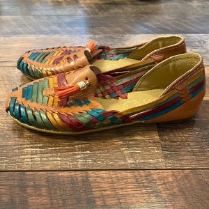 Never worn Paola leather woven flats size 5.5